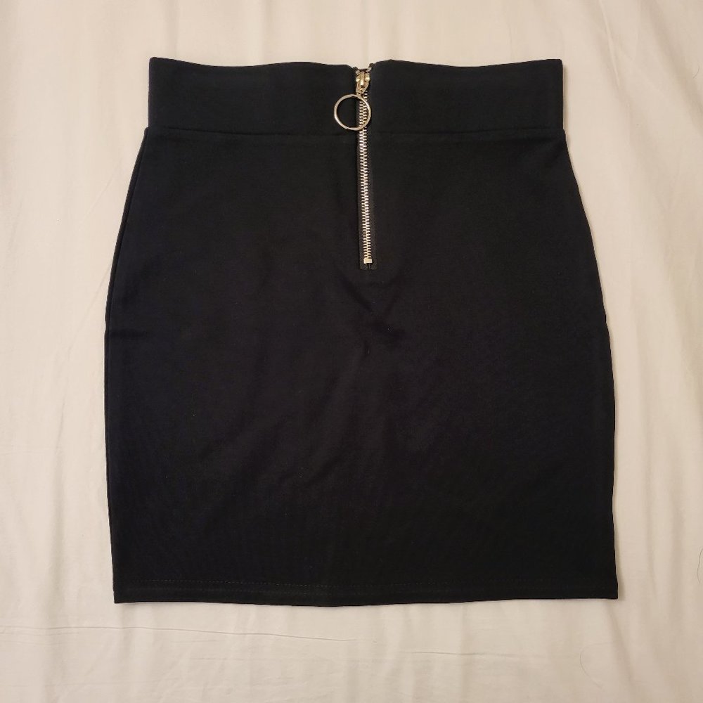 MINI BLACK SKIRT